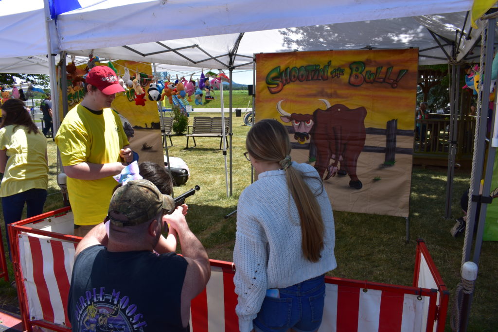 SHOOTING THE BULL CARNIVAL FRAME GAME | Magic Special ...